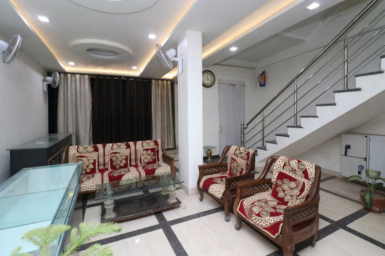 Oyo 30698 Hari Om Guest House Jadabpur Exterior photo