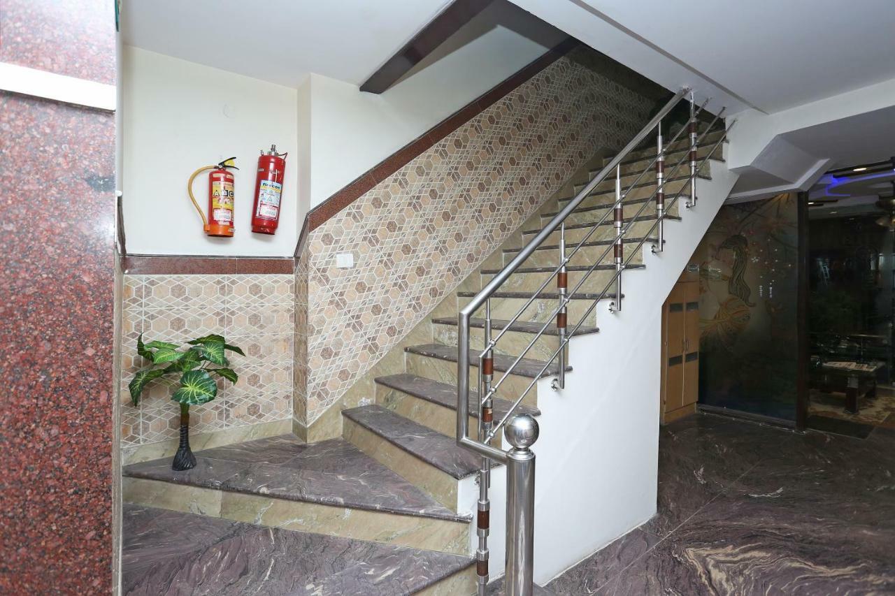 Oyo 30698 Hari Om Guest House Jadabpur Exterior photo